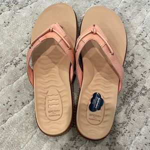 Sperry Waveside Peach Thong Sandals Size 10